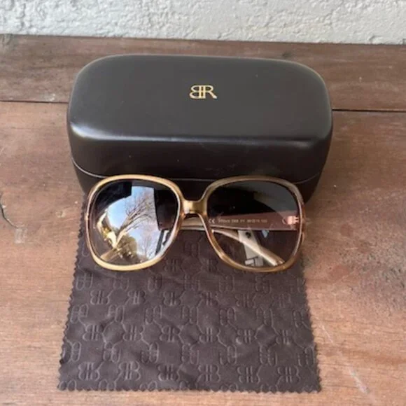 Banana Republic Women’s Sunglasses - Picture 2 of 4